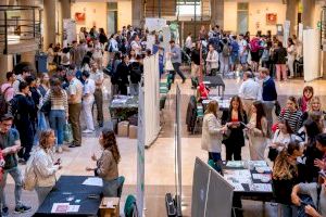 La tasa de empleo del estudiantado de grado de la Universitat de València supera el 90% por primera vez