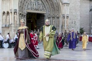 La Regidoria de Festes habilitarà un baix municipal per a albergar els més de 500 vestits de la processó del Corpus