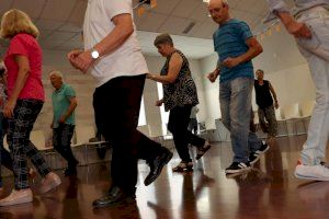 El Centro de Mayores Bellido de Torrent disfruta de su primera tarde de baile