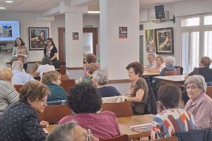 Las charlas sobre comida saludable en los centros de mayores de Alcoy han tenido una gran acogida