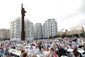 Mislata reúne a más de 2000 personas en la celebración del Día del Mayor