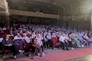 El CEA de Requena celebró un gran acontecimiento en el Teatro Principal de Requena