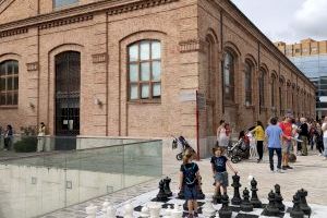 Una espectacular simultánea dio brillo al festival La Dama del Ajedrez de Valencia