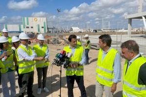 El presidente de la Generalitat visita las obras de reurbanizacióndel Puerto de Torrevieja