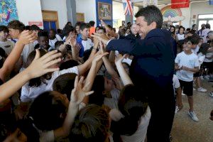 Carlos Mazón visita el Colegio Imperial de Niños Huérfanos San Vicente Ferrer