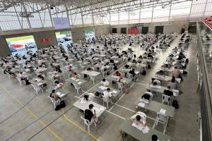 312 estudiantes se examinan de la PAU 2024 en el Pabellón Muixara de La Nucía