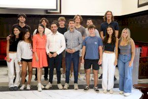 El Ayuntamiento de Sagunto recibe a 12 alumnos y alumnas de Estados Unidos