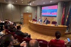 Ibáñez reivindica el papel de PortCastelló como puerto natural de salida para la cerámica de Castellón