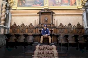 Un rapero valenciano se cuela en espacios sagrados de la Catedral de Valencia para grabar un videoclip