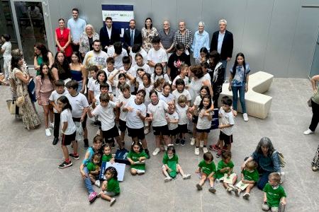 Alumnos de Almassora, Benicàssim, Oropesa y Castellón ganan el premio Reciplasa-UJI sobre la campaña «Què fem amb el fem?»