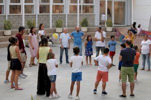 Tarde divertida en la Casa de Cultura de El Campello para rememorar la infancia con juegos tradicionales