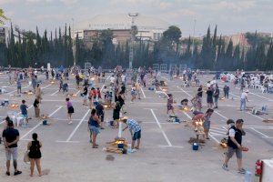 Paterna celebra la noche de San Juan con un Festival de Paellas y Djs en el parking de Los Naranjos