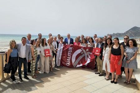 La bandera Qualitur 2024 onejarà en 204 platges i 39 cales de la Comunitat Valenciana