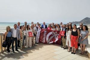 La bandera Qualitur 2024 ondeará en 204 playas y 39 calas de la Comunitat Valenciana