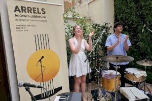 Luna Orleans arranca amb èxit un ARRELS que vol protagonitzar l'estiu musical castellonenc