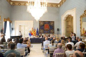 La revista 'Festa de Fogueres' ahonda en el pasado y glosa a cuatro históricos de la Fiesta