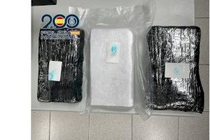 Caen en Alicante los buscados hermanos de la droga 'con las manos en la masa': detenidos con tres kilos de cocaína