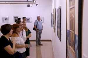 El departament de Cultura de Sagunt inaugura l'exposició Instantànies trobades de les germanes Karolina i Dagmara Rochowicz