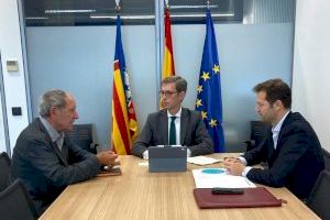 Camarero pone de relieve la labor del Colegio Oficial de la Arquitectura Técnica por fomentar las buenas prácticas en el sector