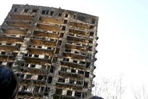 Carlos Mazón prorroga les ajudes per als afectats per l'incendi de Campanar