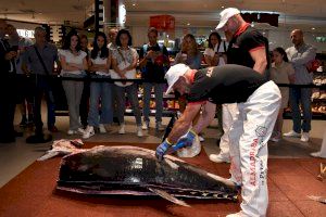 Espectacular ronqueo del atún rojo de almadraba en el Supermercado de El Corte Inglés Pintor Sorolla