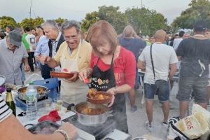 Miles de personas asisten a la 30 edición del Concurso de Pebrereta que se celebra en les Puntes del Moro de Villajoyosa