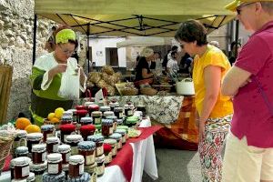 La XXI Festa de la Cirera de la Vall de Gallinera marcada per la reivindicació de la preservació del producte agrícola valencià