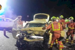 Un hombre fallece y otro resulta herido en un accidente de tráfico en la AP-7 a la altura de Beneixida