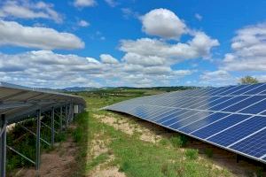 Una investigación de la UPV destaca el potencial de las energías renovables en la reducción de costes de las desaladoras