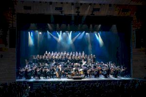 Víctor Manuel llega al Palau de la Música en un concierto extraordinario y único en formato sinfónico junto a la Orquesta de València