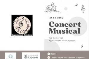 El IES Comarcal ofrece un concierto en el Centro Social de la Villa del Pilar en una actividad intergeneracional con sus usuarios