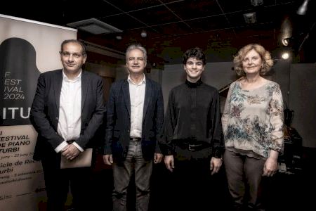 El ganador del Concurso Internacional de Piano de Valencia, Elia Cecino ofrece en Utiel un extraordinario concierto
