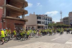 La formació en educació viària garanteix que cap xiquet i xiqueta de la Vall acabe l'escola sense saber anar en bici