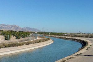 L’Ajuntament manté una reunió a Múrcia amb la CHS, propietària del camí del Transvasament, d’acord amb la col·locació de les portes