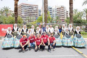 Coeters Dragón dispara una mascletà de corte tradicional para abrir el 35º concurso en la Plaza de los Luceros