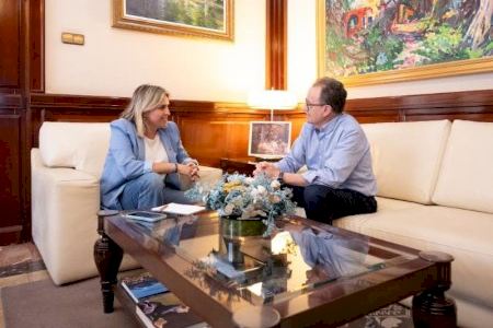 El Alcalde de Alcalà-Alcossebre se reúne con la presidenta de la Diputación para tratar inversiones y actuaciones en el municipio