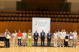 Educación rinde homenaje a 357 estudiantes de ESO y 16 de Bachillerato de la provincia de Valencia por su brillante trayectoria académica