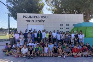 Un emotivo acto en Desamparados recuerda al profesor Don Jesús