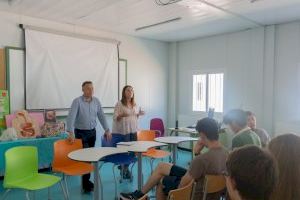 Una piscina al aire libre o un autobús que conecte con Alquerías: las peticiones de los jóvenes al alcalde de Burriana