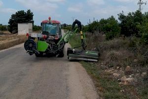 Agricultura realitza el desbrossament dels camins rurals