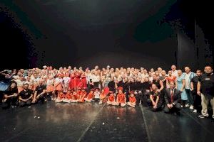 L'alumnat de dansa del Centre Municipal de les Arts de Burriana acomiada el curs amb una gala en el Teatre Payà