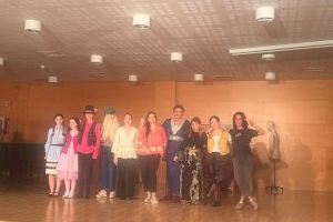 L'alumnat de Teatre del Centre Municipal de les Arts de Burriana acomiada el curs amb una representació escènica