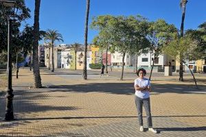 El mercado de artesanía “Estiu al riu” de Villajoyosa  es la nueva oferta de ocio para las noches de verano en la desembocadura del río