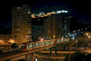 TRAM d’Alacant amplía del 25 al 29 de junio su servicio para acudir y regresar de los fuegos artificiales