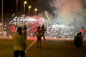 Almassora s'encén amb la màgia de Sant Joan