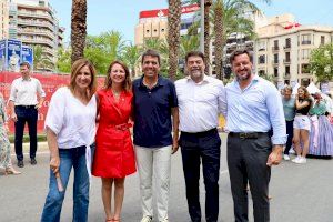 Castellón estrecha lazos con Alicante en la apuesta por sus fiestas identitarias que relanzan el carácter internacional