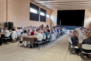 Missa, rondalla i dinar de germanor a la festa anual de l'Associació Francolí