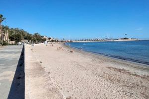 La Marineta Cassiana amplía su espacio ‘sin humo’ para convertirse en una playa saludable