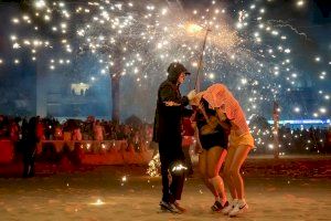 Oropesa del Mar se prepara para celebrar San Pedro con una noche llena de fuego, música y sabor con el reparto de 5.000 cocas