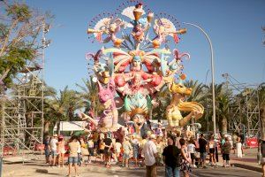 GALERÍA | Visita las Hogueras de Alicante de 2024